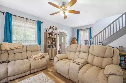 110 E Iron Ave, Dover, OH 44622 photo 4
