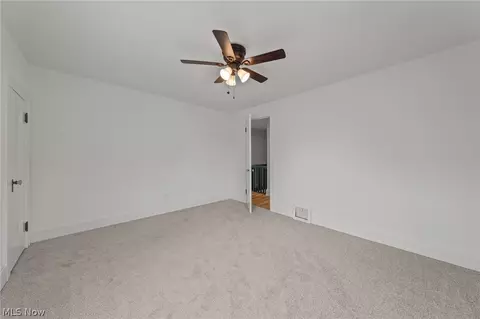 174 E 208th St, Euclid, OH 44123 photo 33