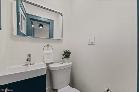 174 E 208th St, Euclid, OH 44123 photo 13