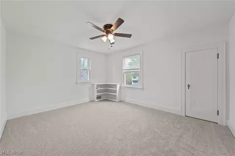 174 E 208th St, Euclid, OH 44123 photo 32