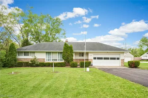 2964 Harris Ave, Norton, OH 44203