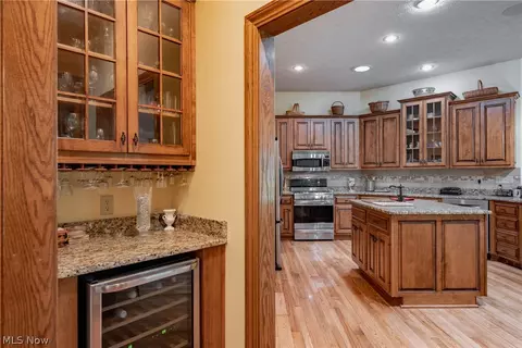 Kitchen - 3908 River Rd, Vienna, WV 26105 photo 4 of 4