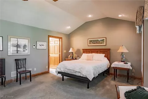 Bedroom - 3908 River Rd, Vienna, WV 26105 photo 1 of 3