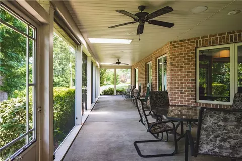 Exterior - 3908 River Rd, Vienna, WV 26105 photo 4 of 5