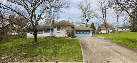 105 Mapledale Ave, Bedford, OH 44146
