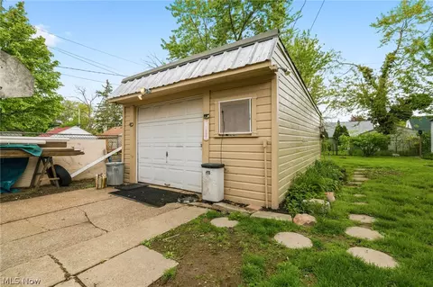 457 9th St, Elyria, OH 44035 photo 20