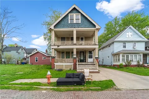 3732 Mack Ct, Cleveland, OH 44109