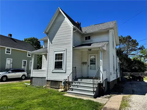 622 W 24th St, Lorain, OH 44052