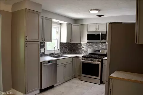 Kitchen - 20724 Applegate Rd, Maple Heights, OH 44137 photo 1 of 1