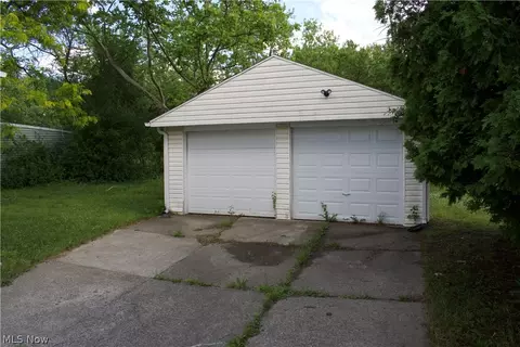 Other - 20724 Applegate Rd, Maple Heights, OH 44137 photo 4 of 5
