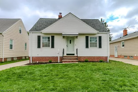 1557 Woodhurst Ave, Mayfield Heights, OH 44124
