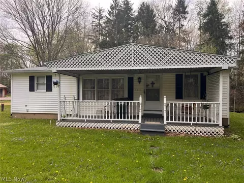 1241 Bison St NW, Massillon, OH 44647