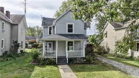 325 W Maryland Ave, Sebring, OH 44672