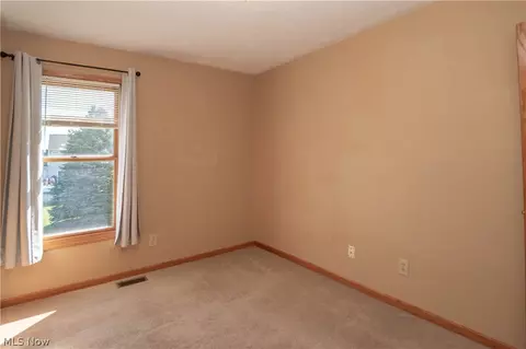 2662 Captens St NE, Canton, OH 44721 photo 26