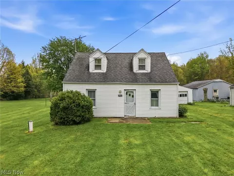 3961 S Main St, Hubbard, OH 44425