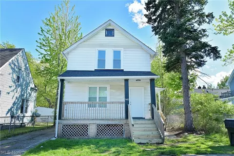 9705 Macon Ave, Cleveland, OH 44102