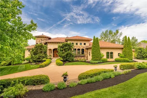 4809 Lantern Hill Cir NW, Canton, OH 44718