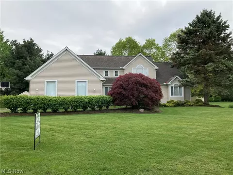 6740 Rockport Ln, Mentor, OH 44060