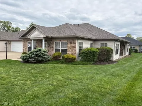 3077 Whitewood St NW, North Canton, OH 44720