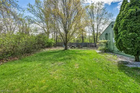 Exterior - 7090 Comanche Trl, Mentor, OH 44060 photo 3 of 3