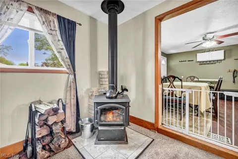 Entry Way - 7090 Comanche Trl, Mentor, OH 44060 photo 2 of 2