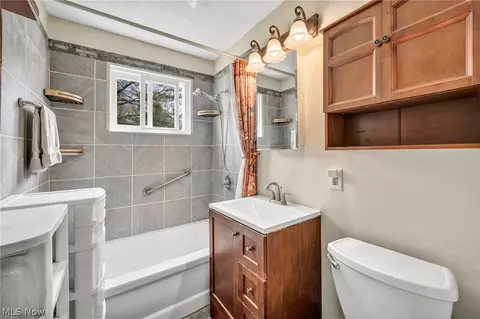 Bath - 7090 Comanche Trl, Mentor, OH 44060 photo 1 of 1