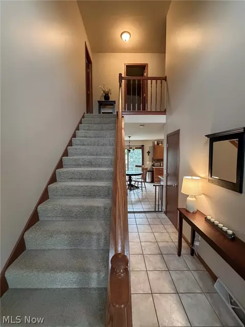 Entry Way - 510 Deer Run Dr, Boardman, OH 44512 photo 1 of 2