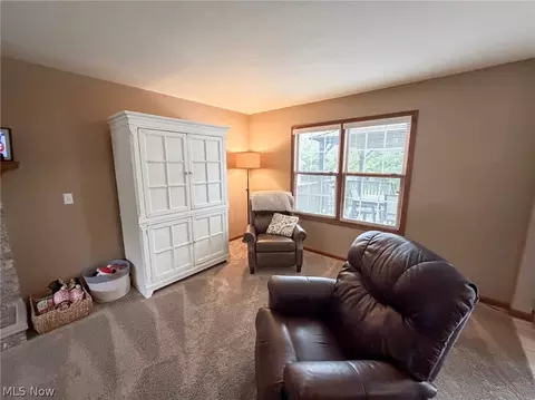 Living - 510 Deer Run Dr, Boardman, OH 44512 photo 2 of 5