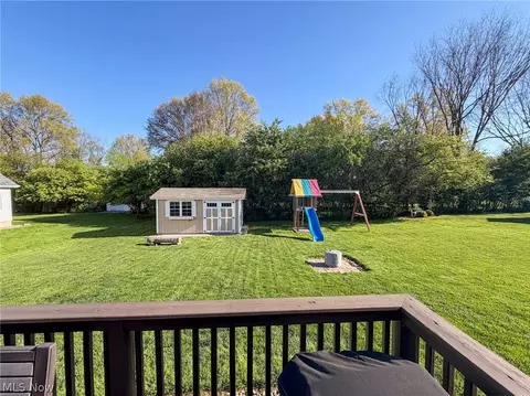 Exterior - 510 Deer Run Dr, Boardman, OH 44512 photo 7 of 11