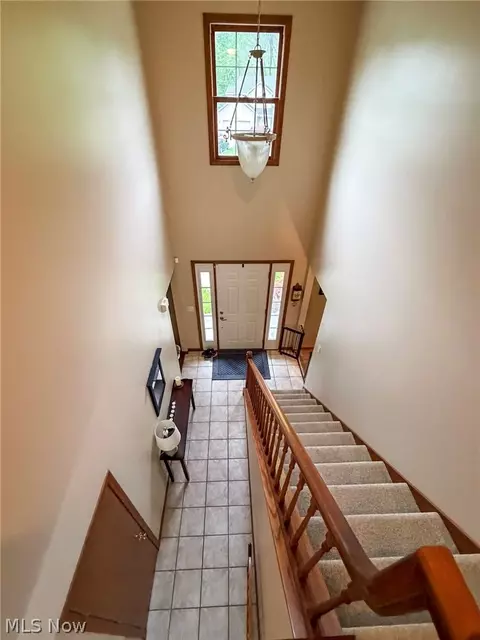 Entry Way - 510 Deer Run Dr, Boardman, OH 44512 photo 2 of 2