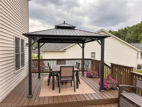 Exterior - 510 Deer Run Dr, Boardman, OH 44512 photo 8 of 11