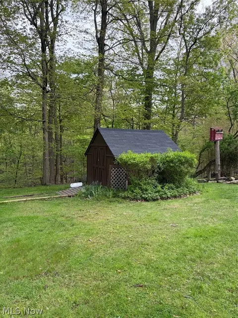 Exterior - 1034 N Pasadena Ave, Elyria, OH 44035 photo 7 of 12