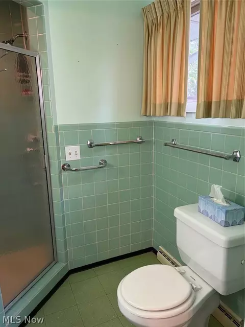 Bath - 1034 N Pasadena Ave, Elyria, OH 44035 photo 1 of 4