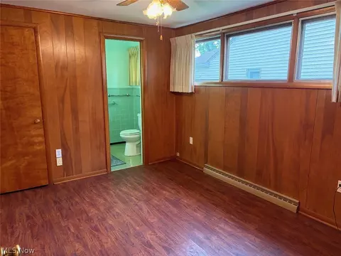 Bedroom - 1034 N Pasadena Ave, Elyria, OH 44035 photo 1 of 6