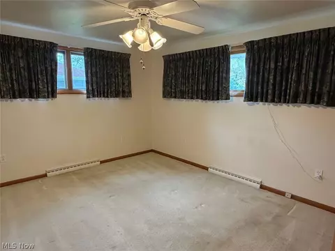 Bedroom - 1034 N Pasadena Ave, Elyria, OH 44035 photo 5 of 6