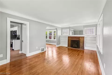 1161 Diagonal Rd, Akron, OH 44307 photo 4
