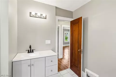 1161 Diagonal Rd, Akron, OH 44307 photo 19
