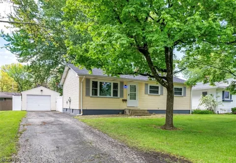 1793 Lealand Ave, Poland, OH 44514