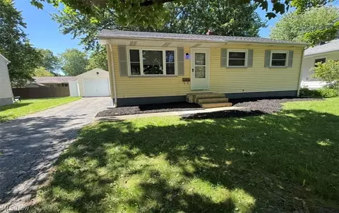 1793 Lealand Ave, Poland, OH 44514