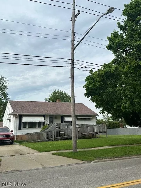 207 Forbes Rd, Bedford, OH 44146