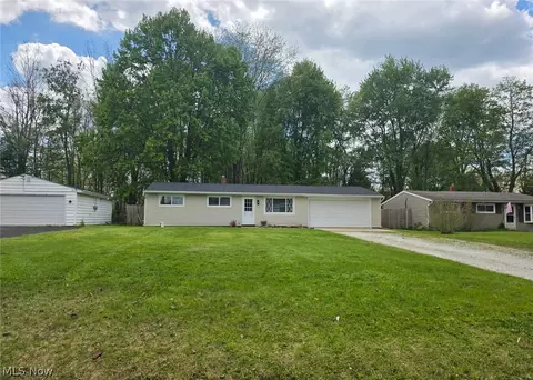 3070 Polly Rd, Ravenna, OH 44266