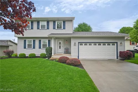 5618 London Dr, Austintown, OH 44515