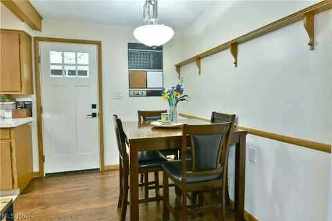 Dining - 499 W Harvey St, Struthers, OH 44471 photo 2 of 2