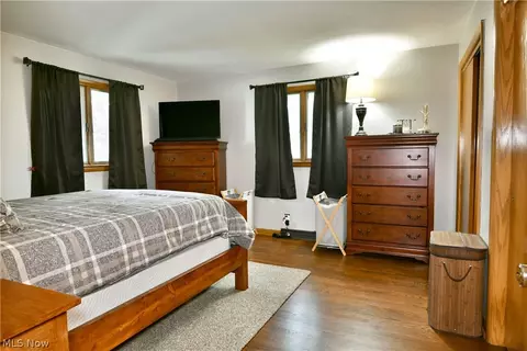 Bedroom - 499 W Harvey St, Struthers, OH 44471 photo 3 of 7