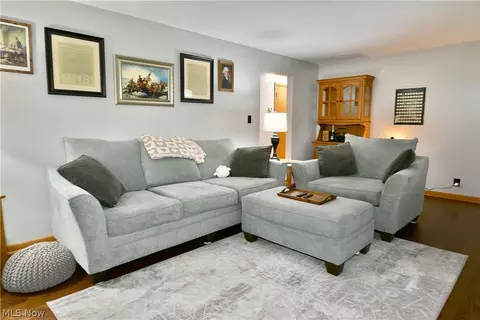 Living - 499 W Harvey St, Struthers, OH 44471 photo 1 of 4
