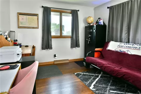 Bedroom - 499 W Harvey St, Struthers, OH 44471 photo 6 of 7
