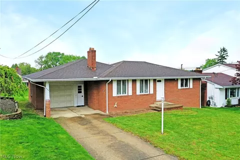 Exterior - 499 W Harvey St, Struthers, OH 44471 photo 6 of 7