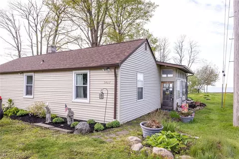 5467 Chapel Rd, Madison, OH 44057