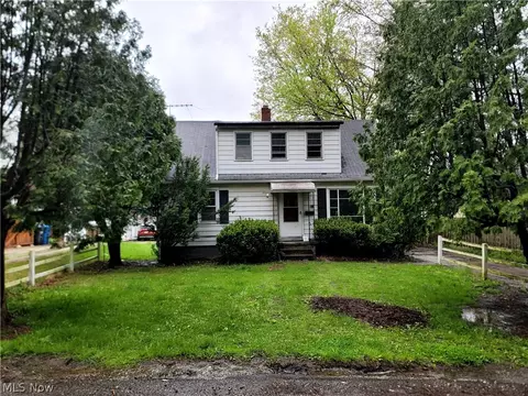 1039 Anna Ave, Kent, OH 44240