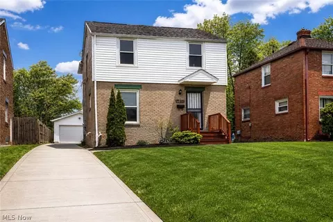 17511 Throckley Ave, Cleveland, OH 44128